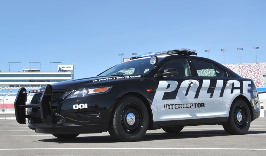  Ford Police Interceptor 2012 года  (фото 33 из 44)